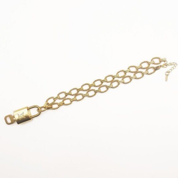 Authentic Louis Vuitton Lock & Key Necklace Pendant Gold-Plated Chain Adjustable - Picture 6 of 11